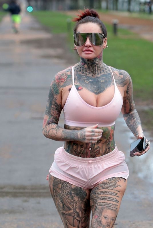 JEMMA LUCY Exercises in Hyde Park in London 04/11/2024