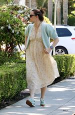 JENNIFER GARNER Out and About in Santa Monica 04/23/2024