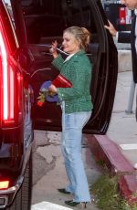 JENNIFER JASON LEIGH Signs for Fans Out in Los Angeles 04/24/2024