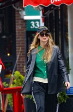 JENNIFER LAWRENCE Out and About in New York 04/10/2024