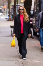 JENNIFER LAWRENCE Out and About in New York 04/12/2024