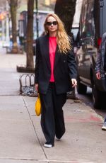 JENNIFER LAWRENCE Out and About in New York 04/12/2024