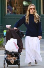 JENNIFER LAWRENCE Out on Easter Sunday for a Playdate at a Park in New York 03/31/2024
