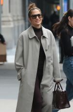 JENNIFER LOPEZ Catches a Ride in New York 04/06/2024