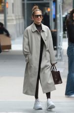 JENNIFER LOPEZ Catches a Ride in New York 04/06/2024