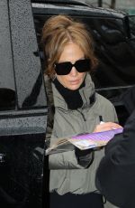 JENNIFER LOPEZ Gets a Morning Workout Session Done in New York 04/01/2024