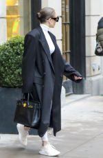JENNIFER LOPEZ Out and About in Manhattan 04/11/2024