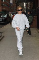 JENNIFER LOPEZ Out for House-hunts in New York 04/01/2024