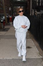 JENNIFER LOPEZ Out for House-hunts in New York 04/01/2024