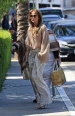 JENNIFER LOPEZ Out for Lunch at San Vicente Bungalows in West Hollywood 04/28/2024