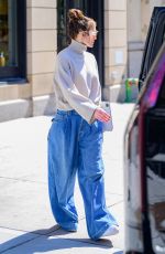 JENNIFER LOPEZ Steps out Ready for Work in New York 04/25/2024