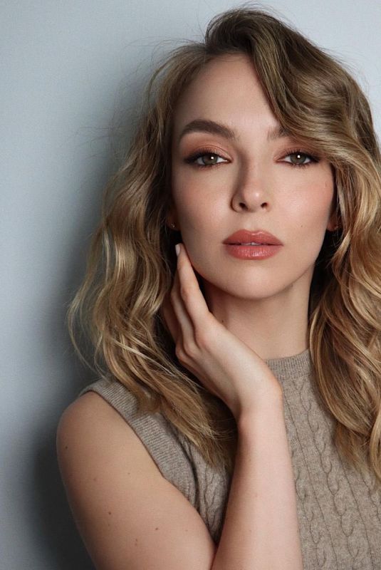 JODIE COMER – The Bikeriders Press Day Photoshoot, April 2024