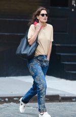 KATIE HOLMES Out and About in New York 04/10/2024