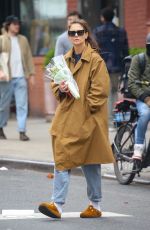 KATIE HOLMES Out with a Bouquet of Flowers in New York 04/19/2024