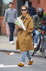 KATIE HOLMES Out with a Bouquet of Flowers in New York 04/19/2024