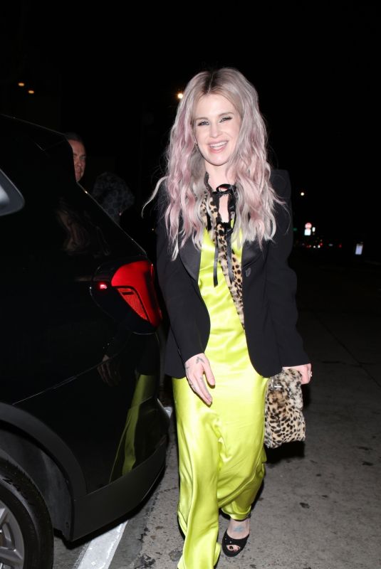 KELLY OSBOURNE Arrives at Craig