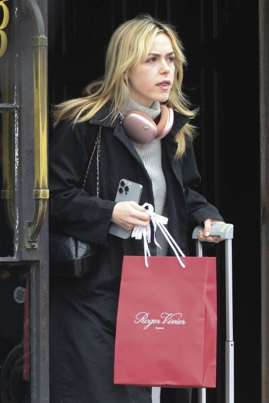 KIERNAN SHIPKA Leaves Bowery Hotel in New York 04/06/2024