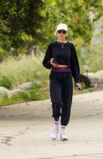 KIMBERLY STEWART Out for Morning Hike in Los Angeles 04/25/2024