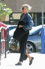 KIMBERLY STEWART Shopping at Erewhon Market 04/23/2024