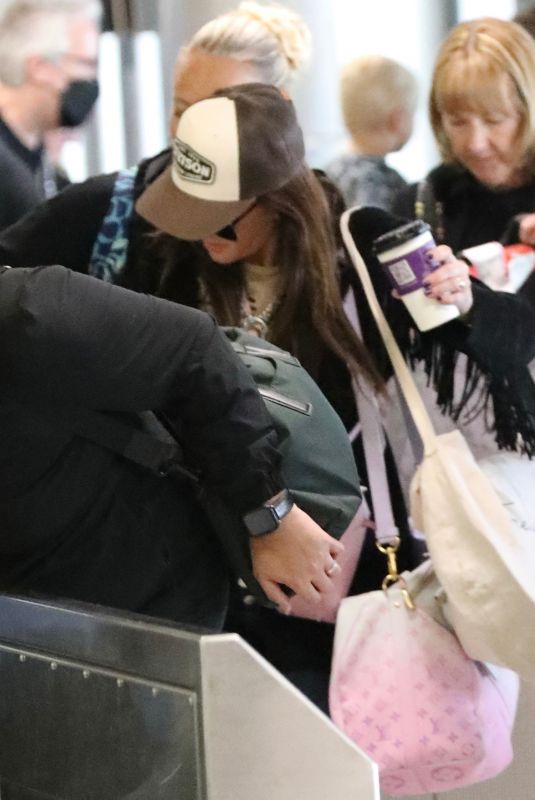 KYLE RICHARDS Arrives at Burbank Airport 04/07/2024