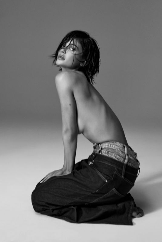 KYLIE JENNER for Khy, April 2024