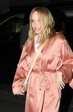 KYLIE MINOGUE Arrives at Chiltern Firehouse in London 04/10/2024