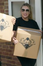 LAUREN GOODGER Moving House in Essex 04/04/2024