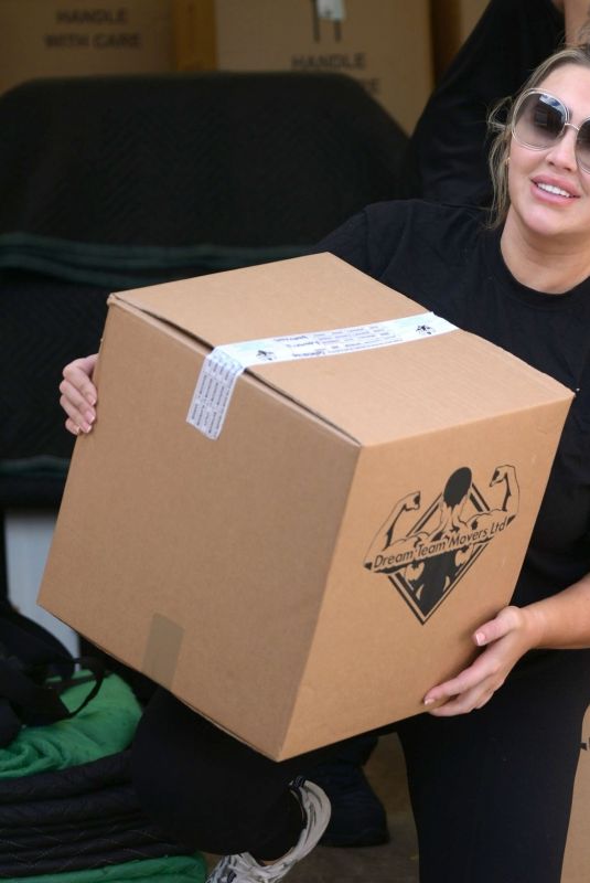 LAUREN GOODGER Moving House in Essex 04/04/2024