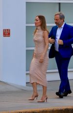 LESLIE MANN Arrives at a Charity Event Hosted by Prada in Beverly Hills 04/09/2024