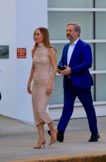 LESLIE MANN Arrives at a Charity Event Hosted by Prada in Beverly Hills 04/09/2024