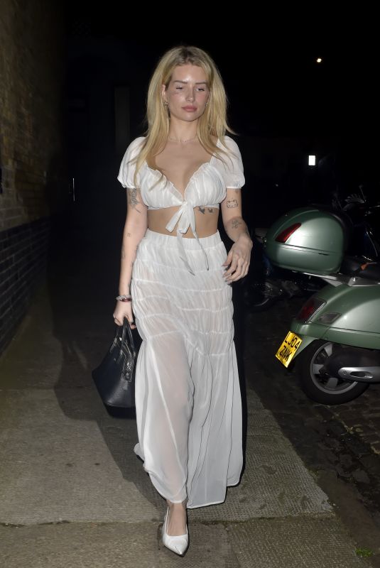 LOTTIE MOSS Arrives at Chiltern Firehouse in London 04/11/2024