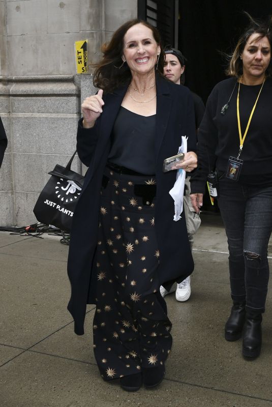 MOLLY SHANNON on the Set of Only Murders in the Building in New York 04/12/2024