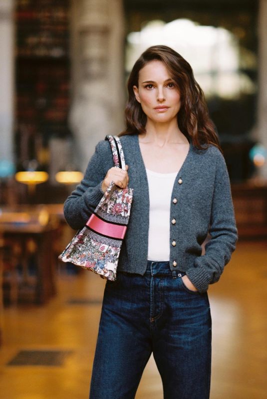 NATALIE PORTMAN - Dior Book Tote Club at French National Library in Paris, April 2024
