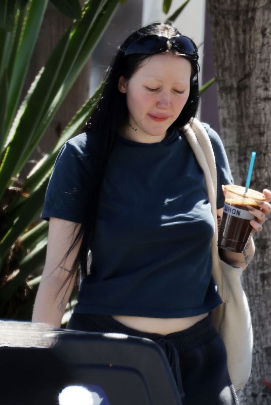 NOAH CYRUS on a Coffee Date with Friends in Los Angeles 04/09/2024