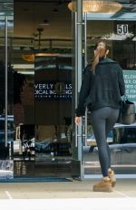 OLIVIA CULPO Leaves a Massage Clinic in Beverly Hills 04/17/2024