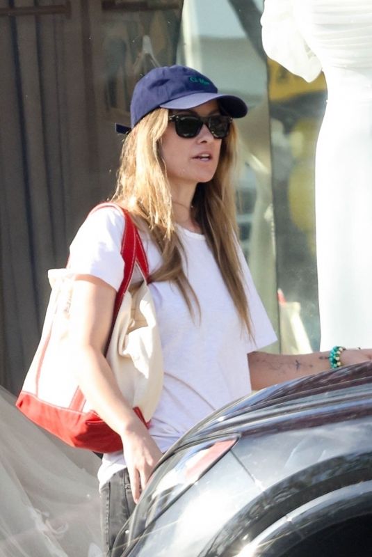 OLIVIA WILDE Shopping at a Toy Store in Studio City 04/07/2024