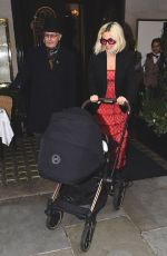 PIXIE LOTT and Her Family at Scott Restaurant in London 04/04/2024