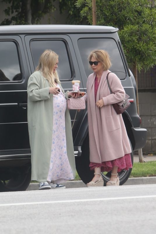 Pregnant HILARY DUFF Arrives Home with Her Mom 04/24/2024
