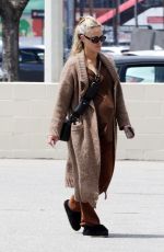 Pregnant PETA MURGATROYD Out and About in Studio City 04/19/2024