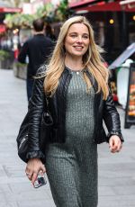 Pregnant SIAN WELBY Arrives at Global Radio Studios in London 04/08/2024