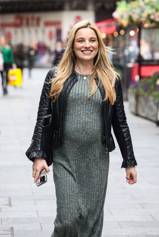 Pregnant SIAN WELBY Arrives at Global Radio Studios in London 04/08/2024