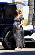 Pregnant SOFIA RICHIE Shopping for Baby Clothes in Beverly Hills 04/10/2024