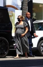 Pregnant SOFIA RICHIE Shopping for Baby Clothes in Beverly Hills 04/10/2024
