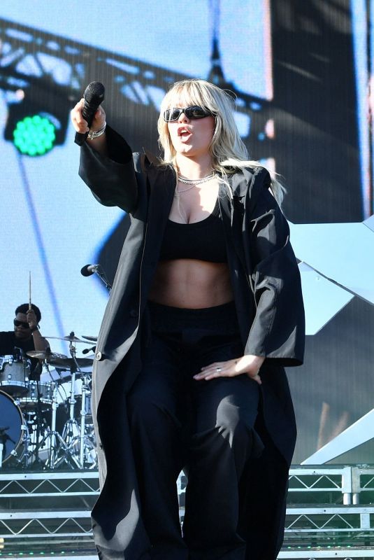 RENEE RAPP Performs at 2024 Coachella Valley Music And Arts Festival in Indio 04/14/2024