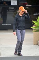 RENEE ZELLWEGER Taking Her Dogs to Vet 04/13/2024