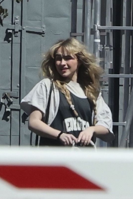 SABRINA CARPENTER Heading to a Studio in Los Angeles 04/08/2024