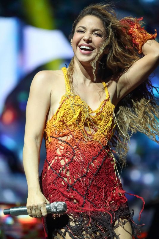 SHAKIRA at Bizarrap Set in Sahara Tent at Coachella Valley Music and Arts Festival 04/12/2024