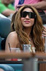 SHAKIRA at Men