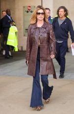 SHANIA TWAIN Leaves BBC Studios in London 04/18/2024