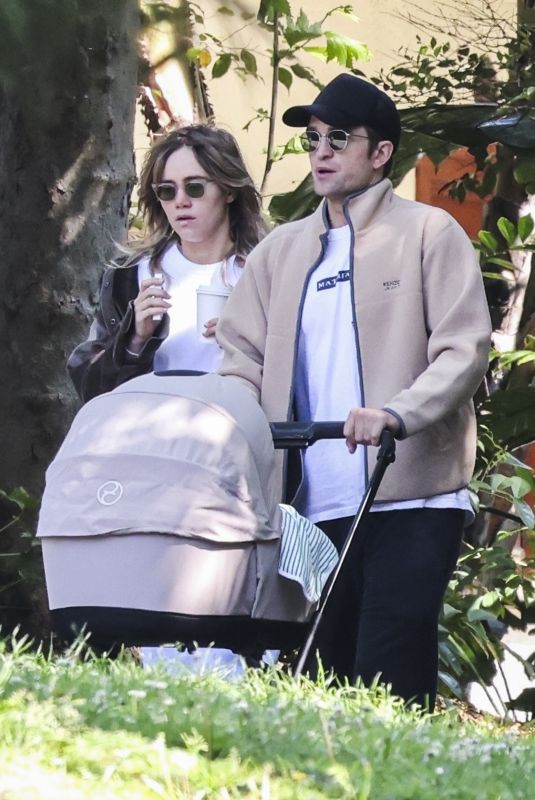 SUKI WATERHOUSE and Robert Pattinson Out with Their Baby in Los Angeles 04/21/2024